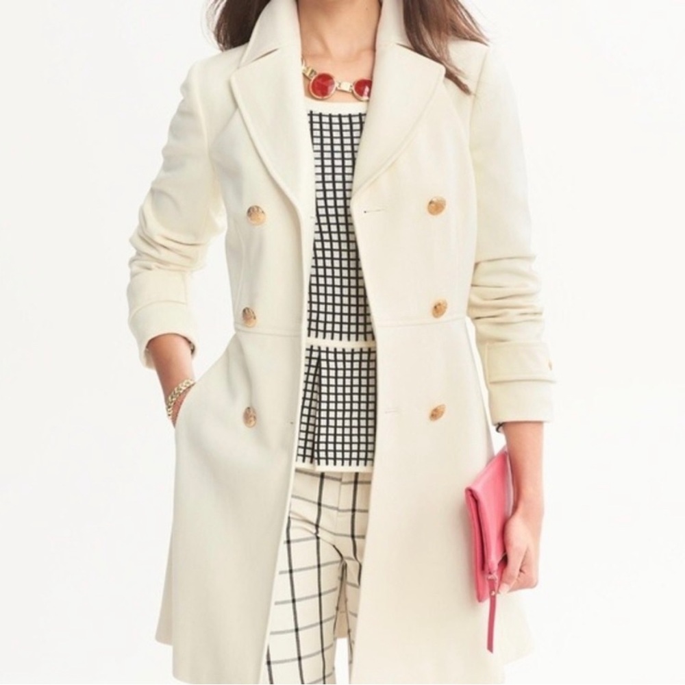 Banana Republic Ivory Trench Coat LIKE NEW!